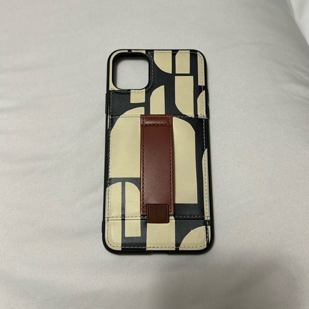 Walli Firewood by Madison Vining 11 Pro Max